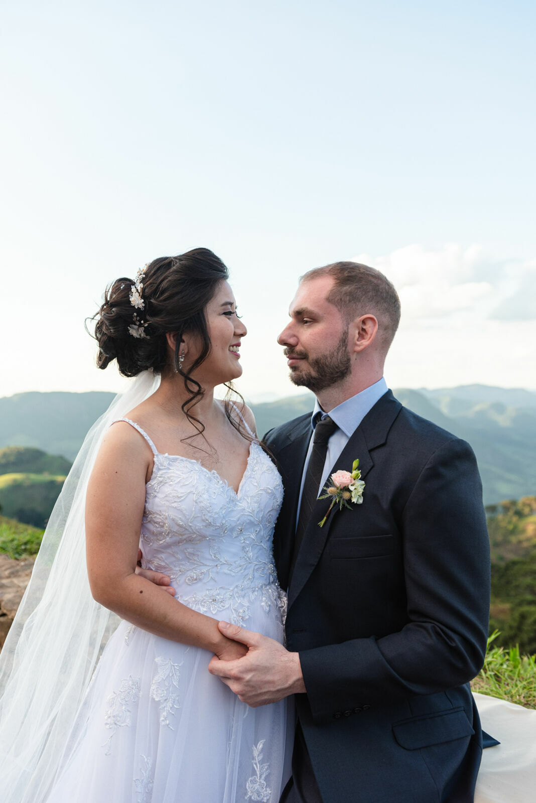Foto Melhor horário para casar ao ar livre: garanta luz natural e fotos incríveis! Foto Melhor horário para casar ao ar livre: garanta luz natural e fotos incríveis! - Imagem 3