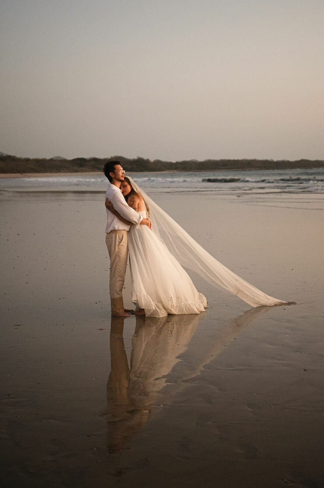 Foto Elopement Wedding at Langosta Beach, Costa Rica | Barbara & Gabriel (English Version) - Imagem 24