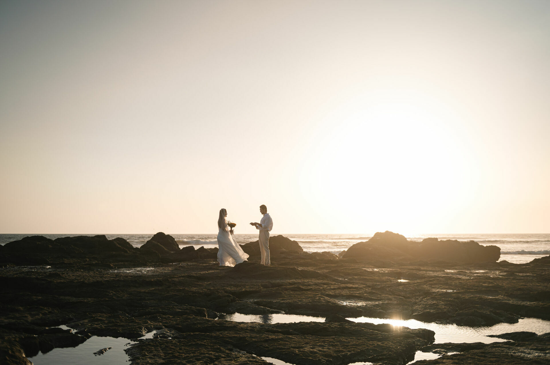 Foto Elopement Wedding at Langosta Beach, Costa Rica | Barbara & Gabriel (English Version) - Imagem 7