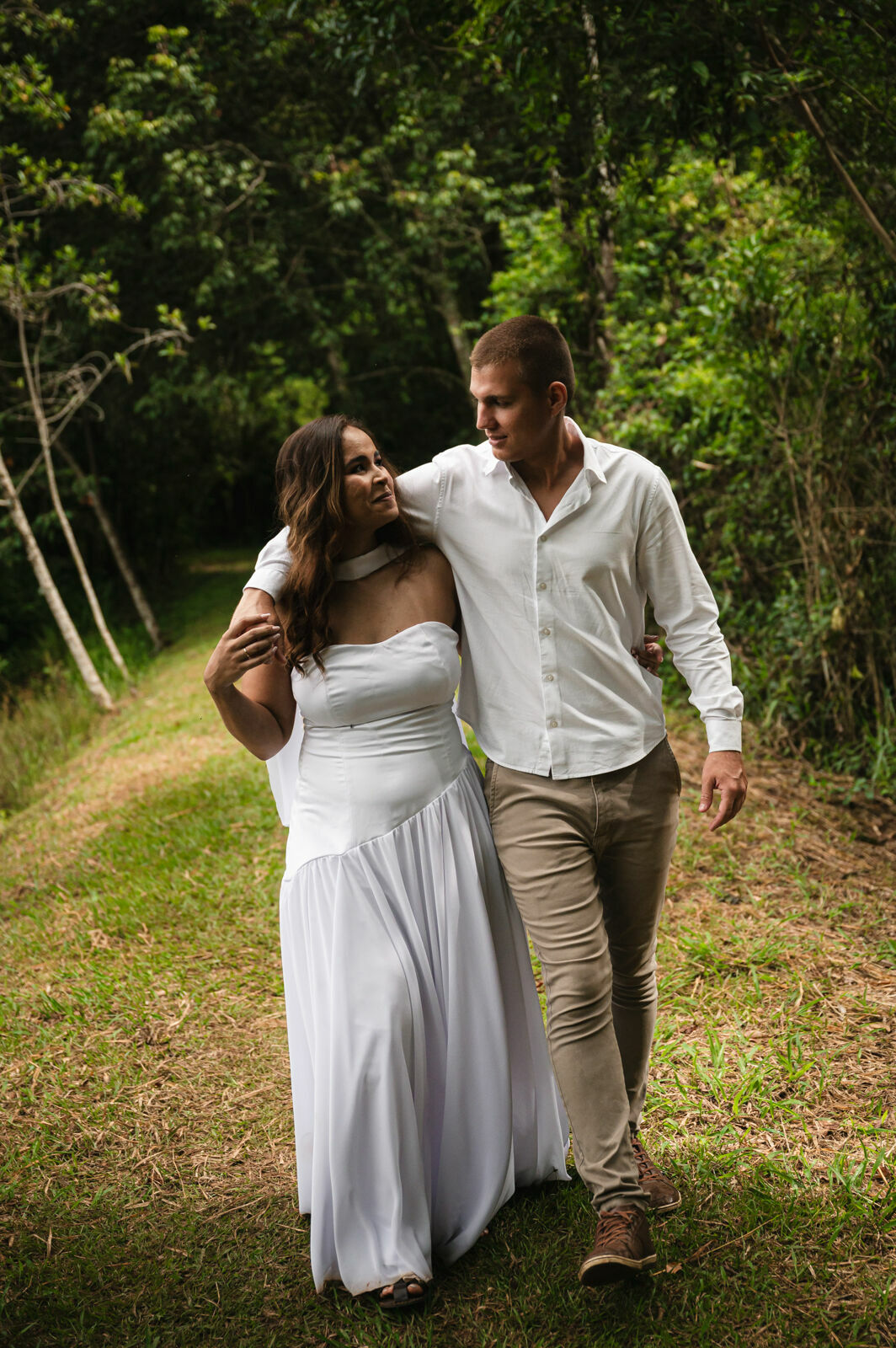 Foto ensaio prewedding vila embaubas floresta batatais karina gabriel Foto ensaio prewedding vila embaubas floresta batatais karina gabriel - Imagem 16