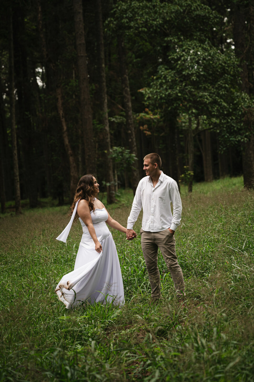 Foto ensaio prewedding vila embaubas floresta batatais karina gabriel Foto ensaio prewedding vila embaubas floresta batatais karina gabriel - Imagem 18