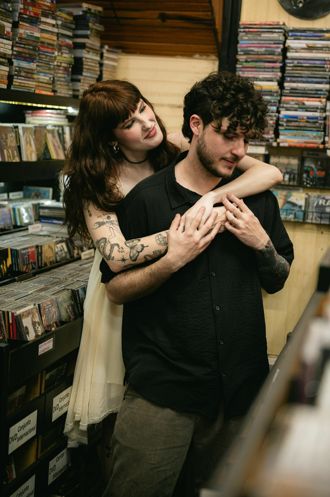 Foto prewedding loja de discos em casa sofia pedro ribeirao preto - Imagem 33