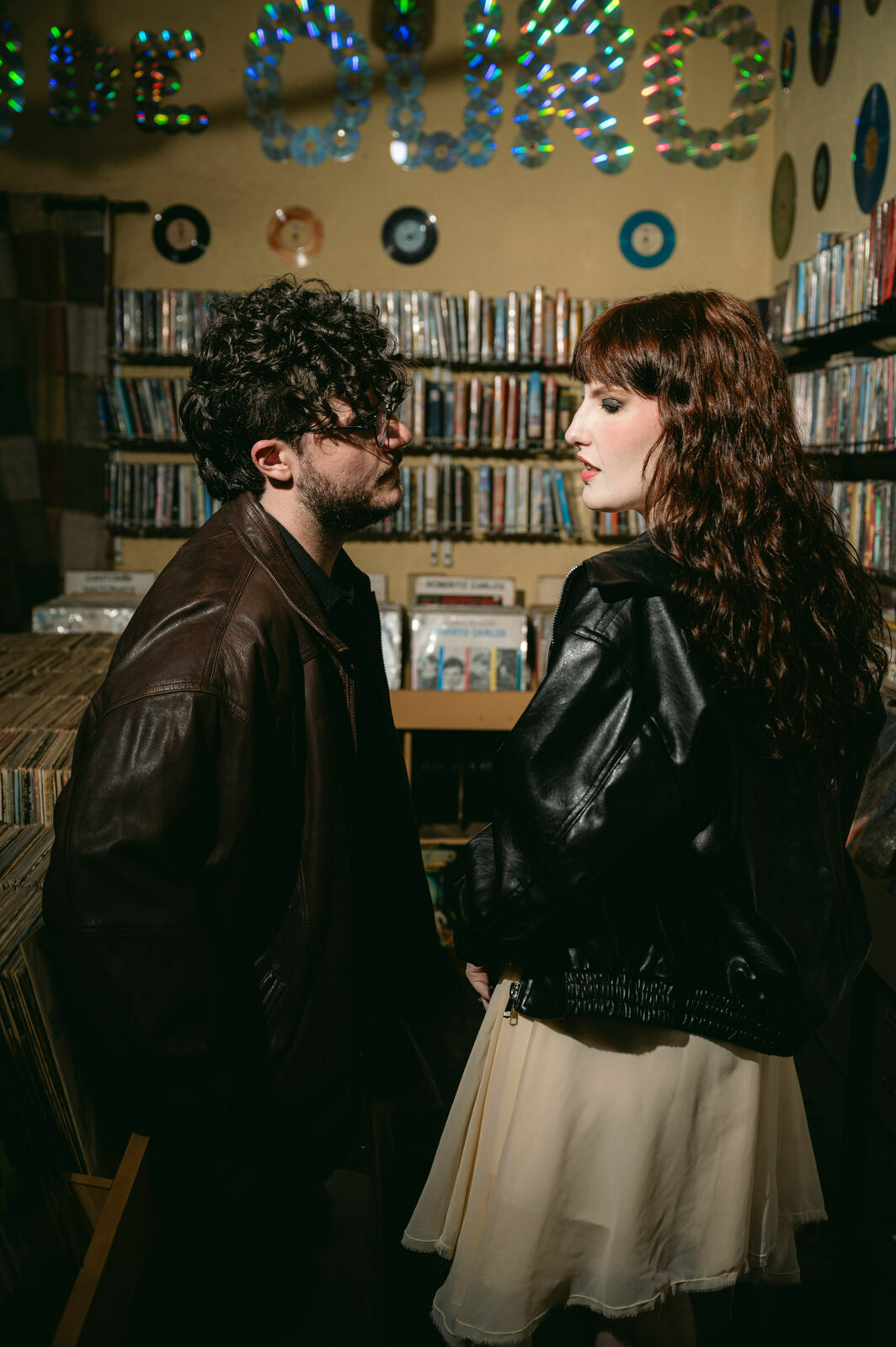 Foto prewedding loja de discos em casa sofia pedro ribeirao preto - Imagem 10