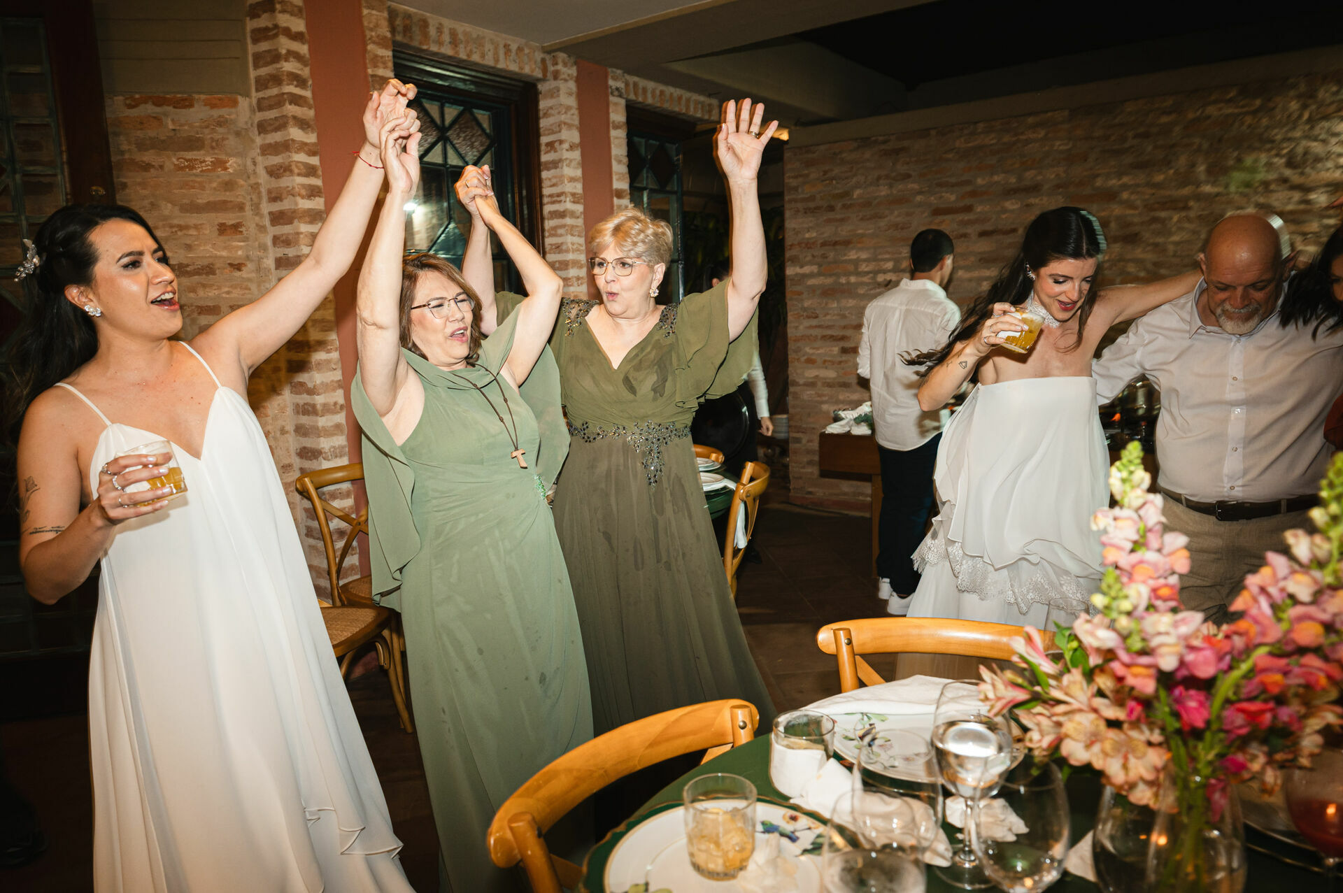 Foto mini casamento casa amprino ribeirao preto monalisa e nathalia Foto mini casamento casa amprino ribeirao preto monalisa e nathalia - Imagem 87